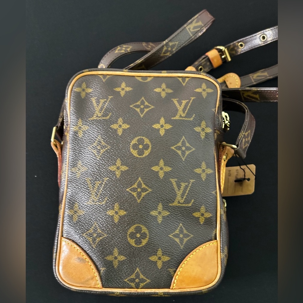 Louis Vuitton‎ Monogram Amazon MM Croasbody Bag - Picture 2 of 10